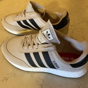 Adidas Mens I-5923 shoe